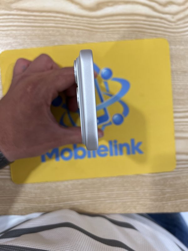 آیفون۱۷ پرو۲۵۶